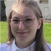Étudiante en mathématiques-physique, propose des cours de mathématiques de la 6ème à la terminale.